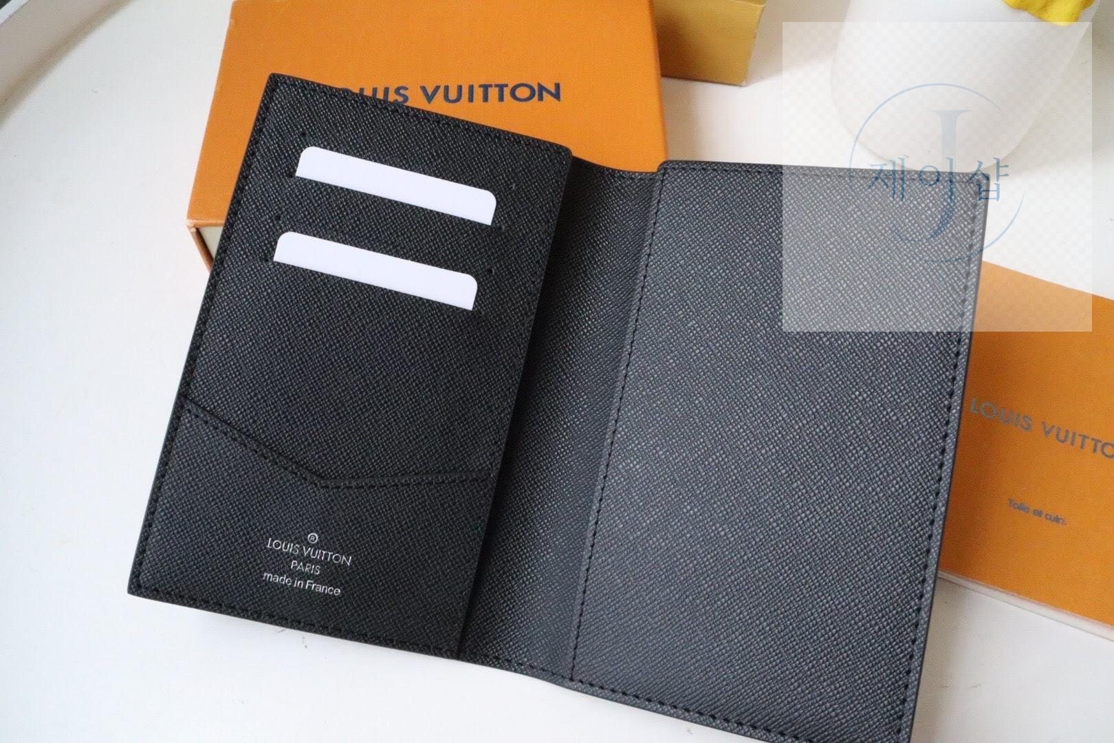Louis Vuitton M63914 - 상세 이미지