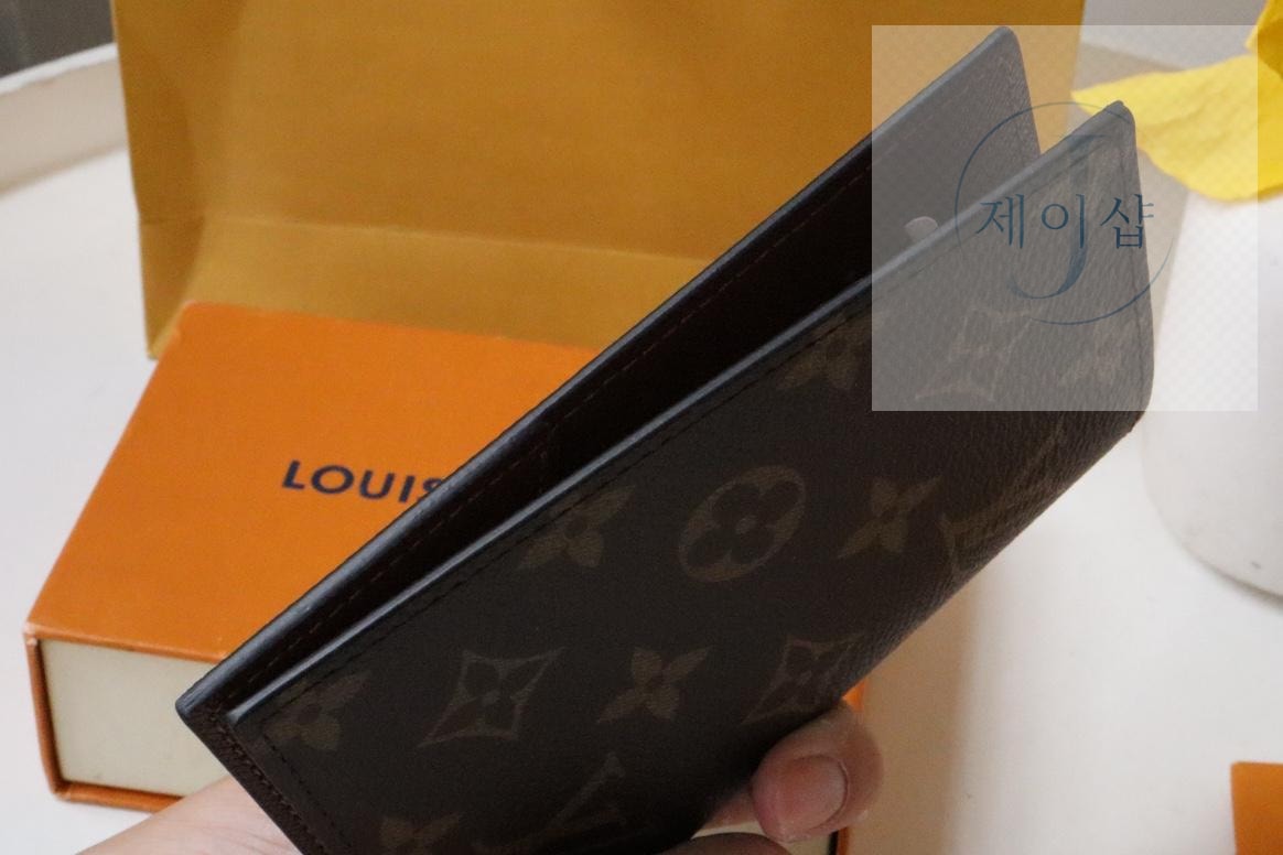 Louis Vuitton M64501 - 상세 이미지
