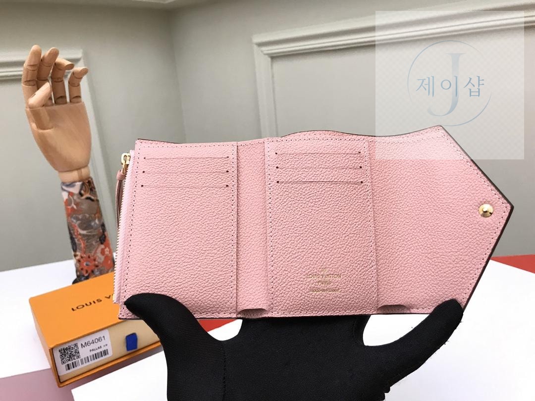 Louis Vuitton M64577 - 상세 이미지