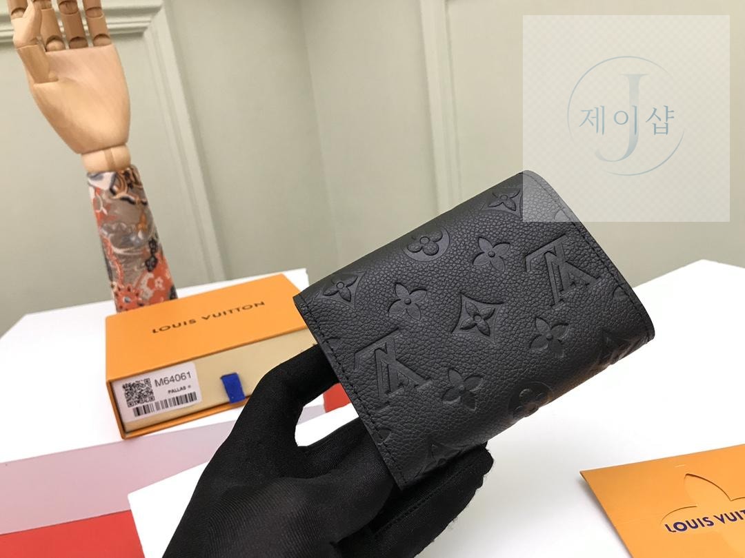 Louis Vuitton M64577 - 상세 이미지