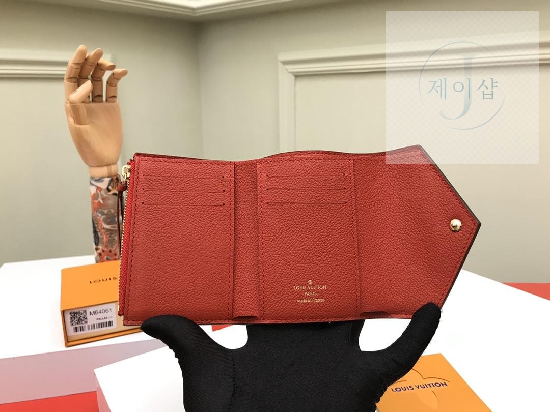 Louis Vuitton M64577 - 상세 이미지