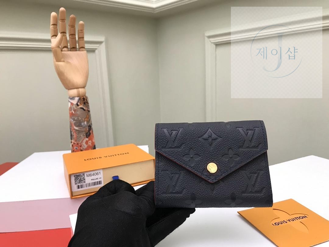 Louis Vuitton M64577 - 상세 이미지