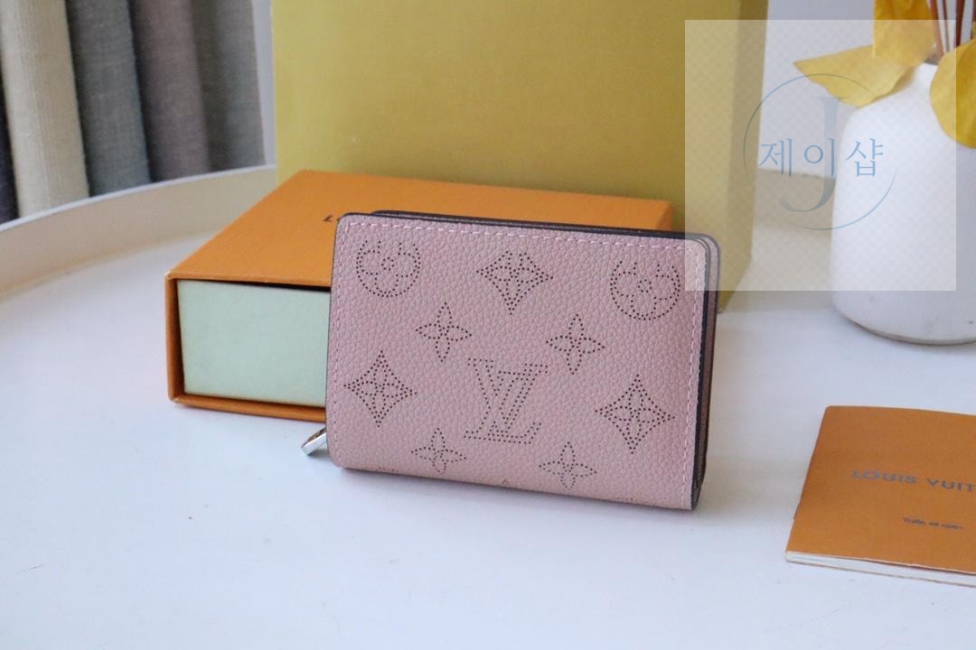 Louis Vuitton M80629