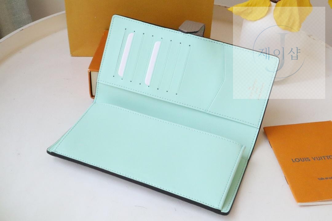 Louis Vuitton M81330 - 상세 이미지