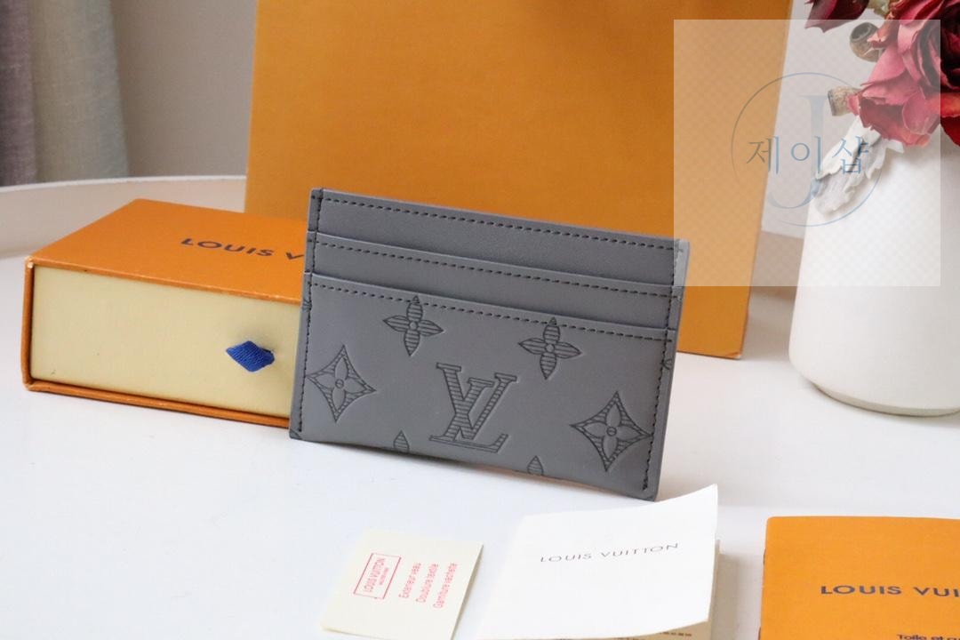 Louis Vuitton M81383
