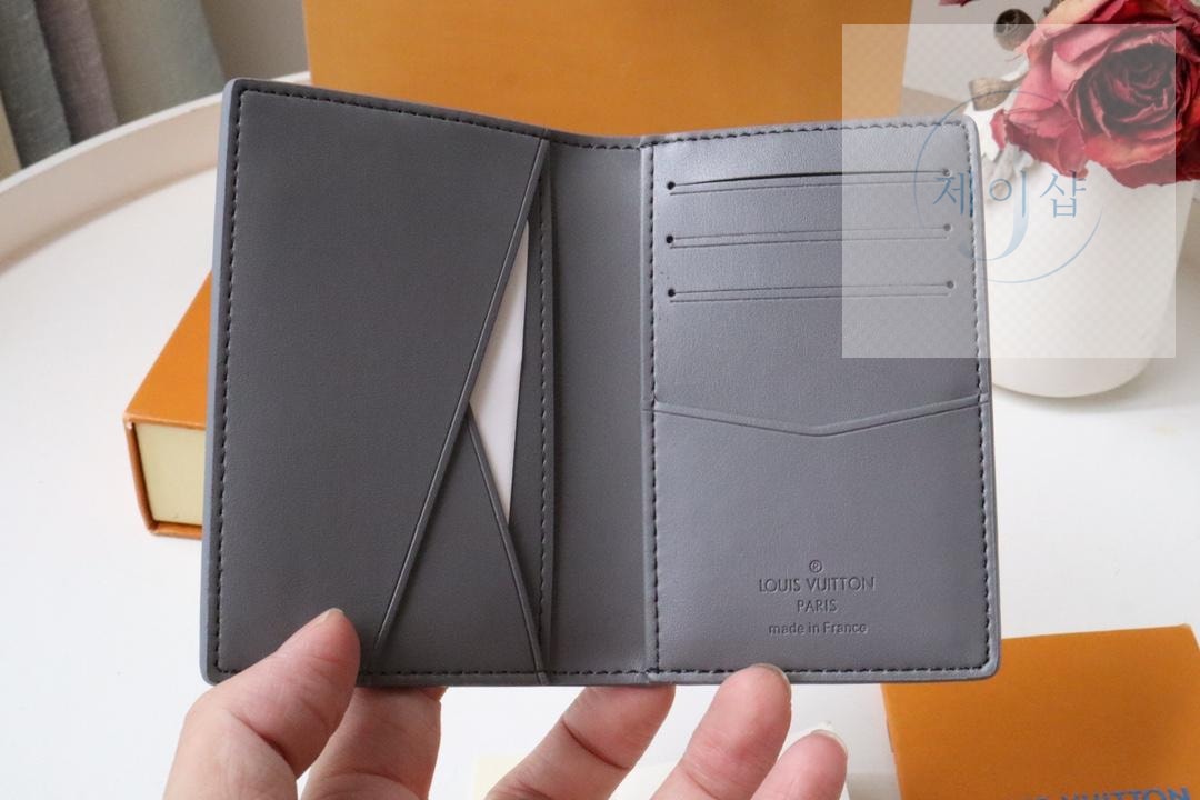 Louis Vuitton M81383 - 상세 이미지