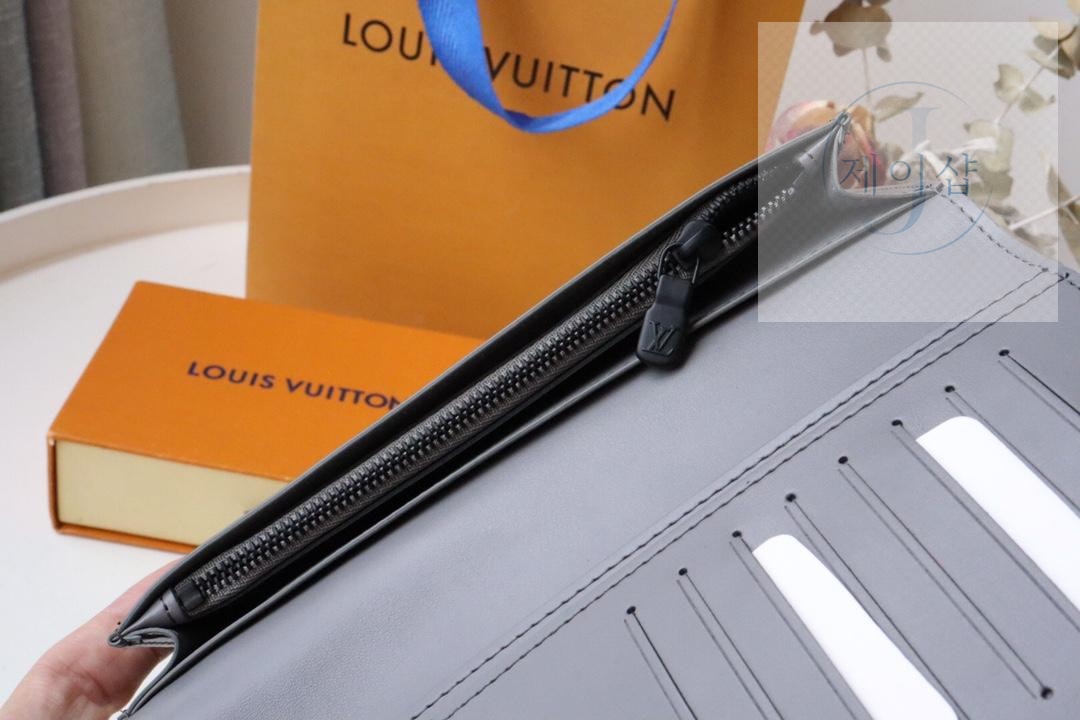 Louis Vuitton M81383 - 상세 이미지