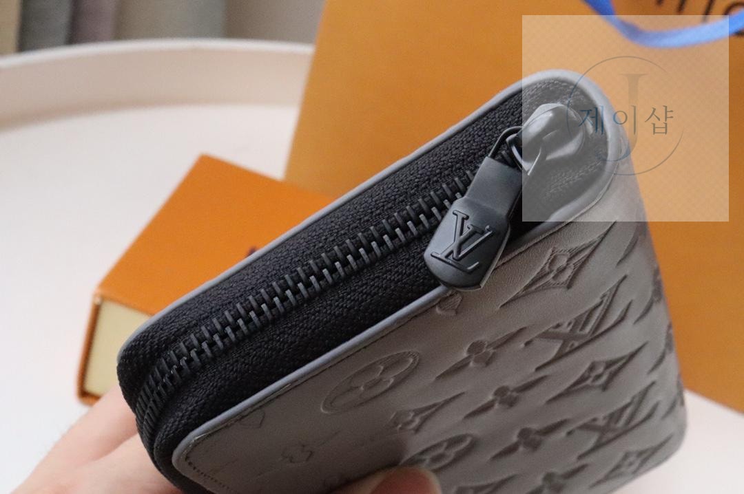 Louis Vuitton M81383 - 상세 이미지