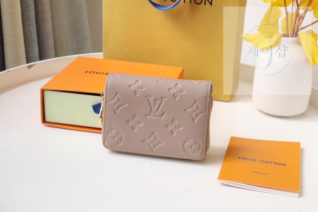 Louis Vuitton M81599
