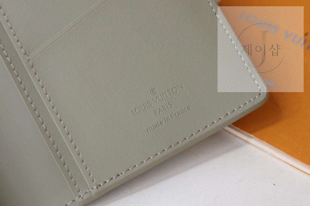 Louis Vuitton M81810 - 상세 이미지