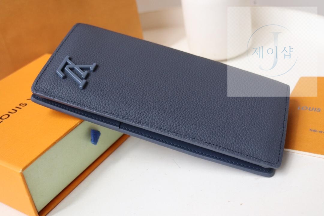 Louis Vuitton M81810 - 상세 이미지