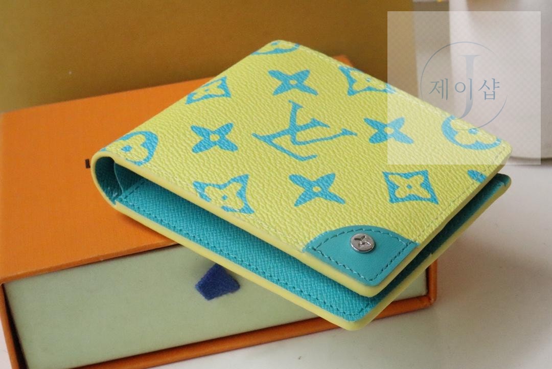 Louis Vuitton M82005 - 상세 이미지
