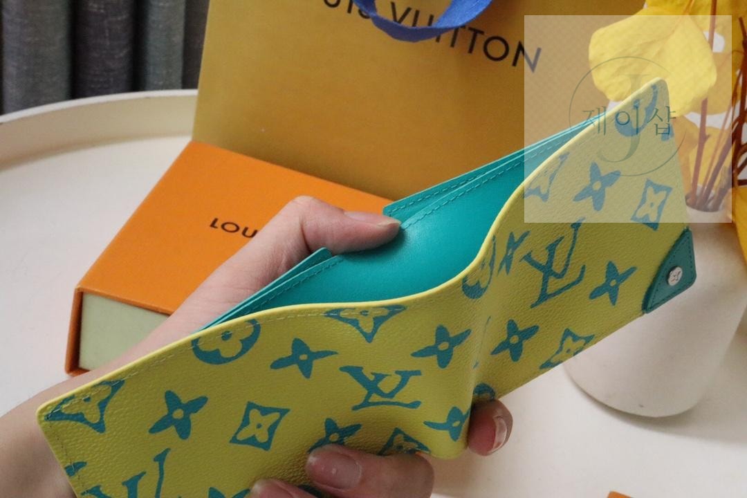 Louis Vuitton M82005 - 상세 이미지