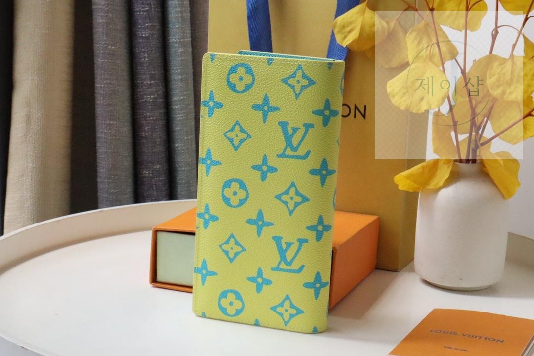 Louis Vuitton M82005 - 상세 이미지
