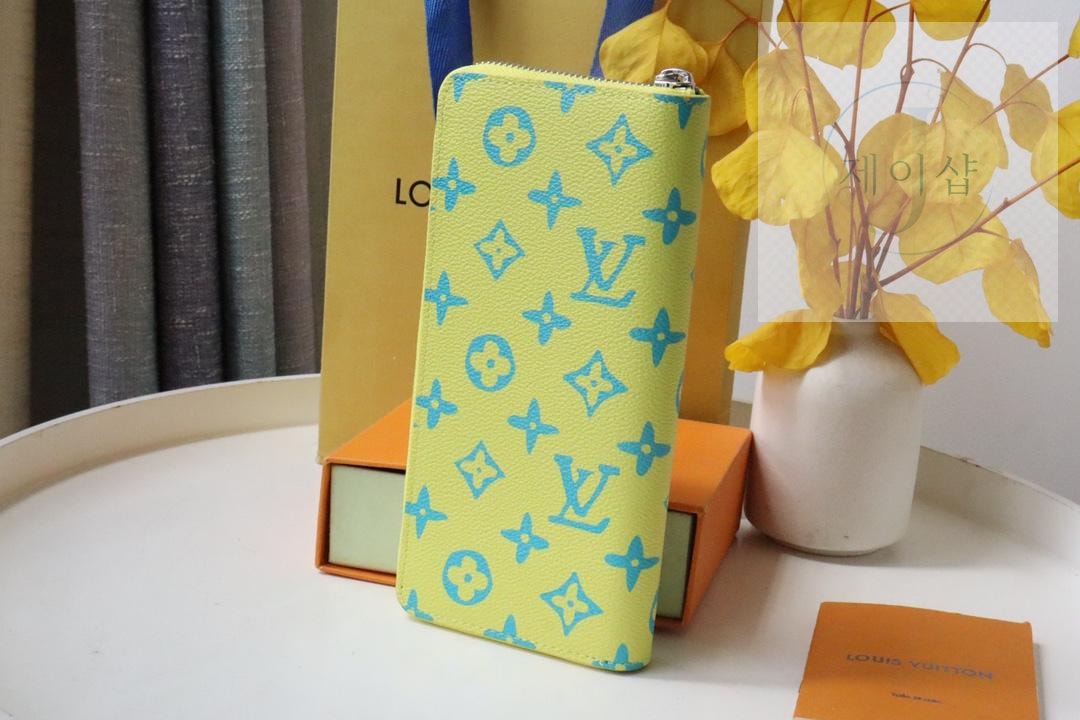 Louis Vuitton M82005 - 상세 이미지