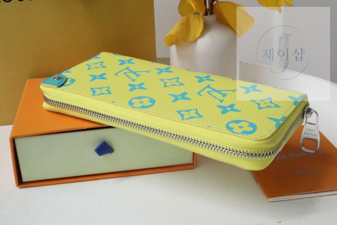 Louis Vuitton M82005 - 상세 이미지