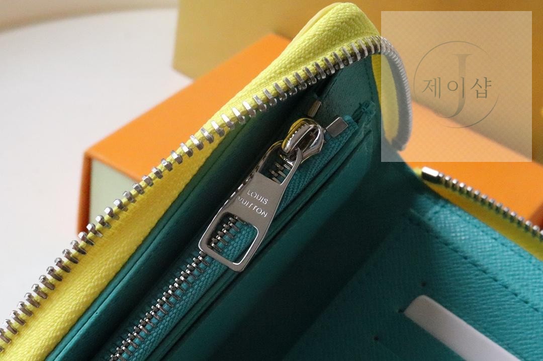Louis Vuitton M82005 - 상세 이미지
