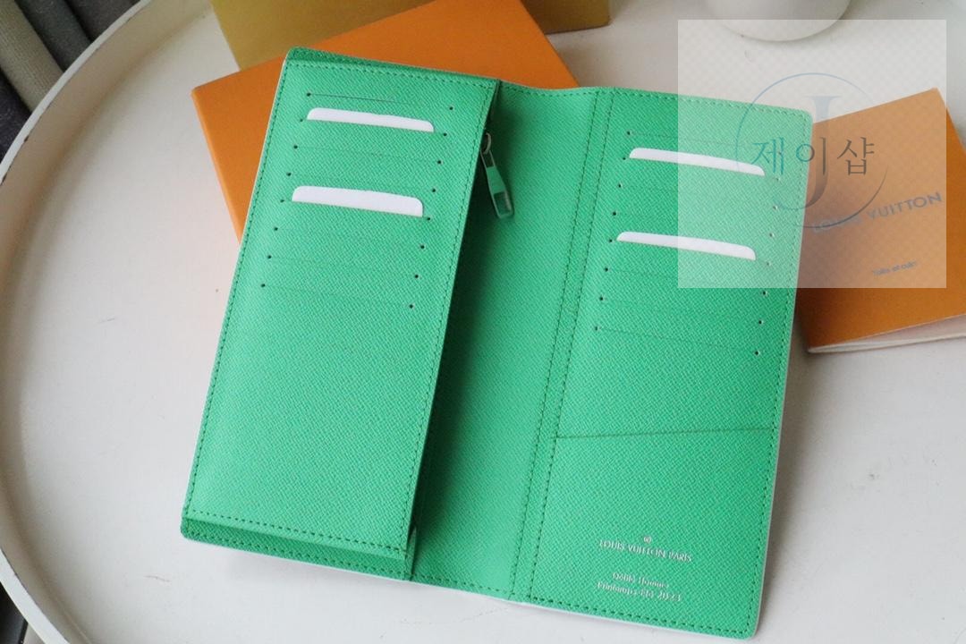 Louis Vuitton M82011 - 상세 이미지