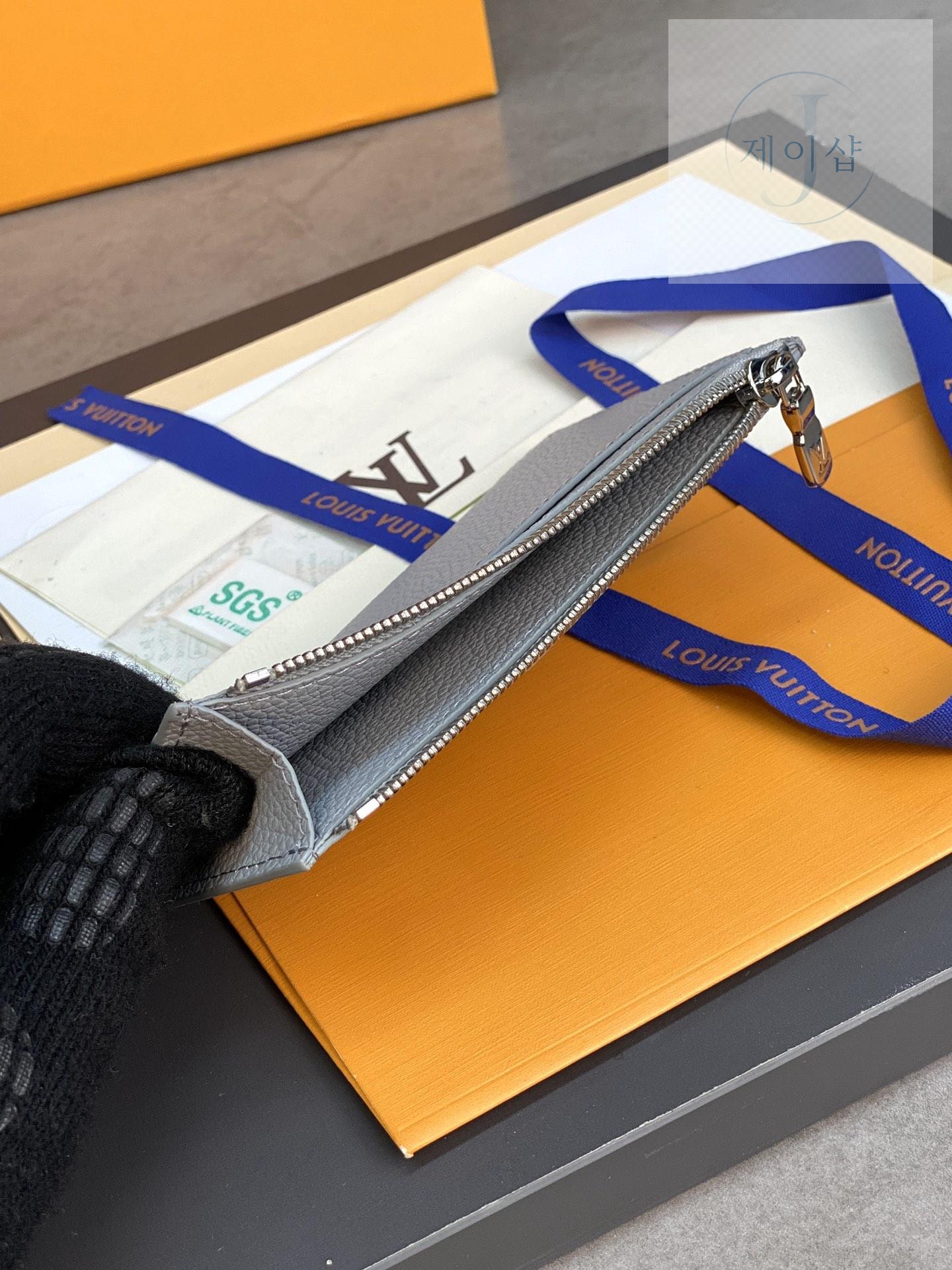 Louis Vuitton M82068 - 상세 이미지