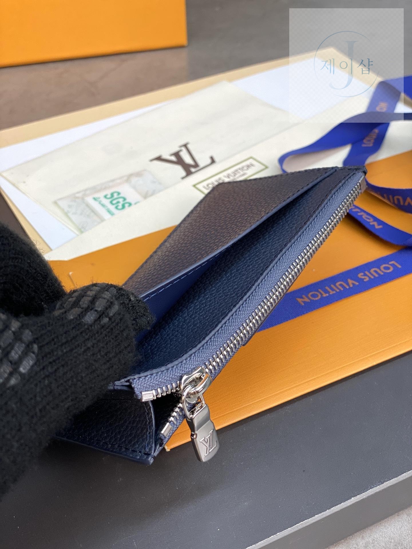 Louis Vuitton M82068 - 상세 이미지
