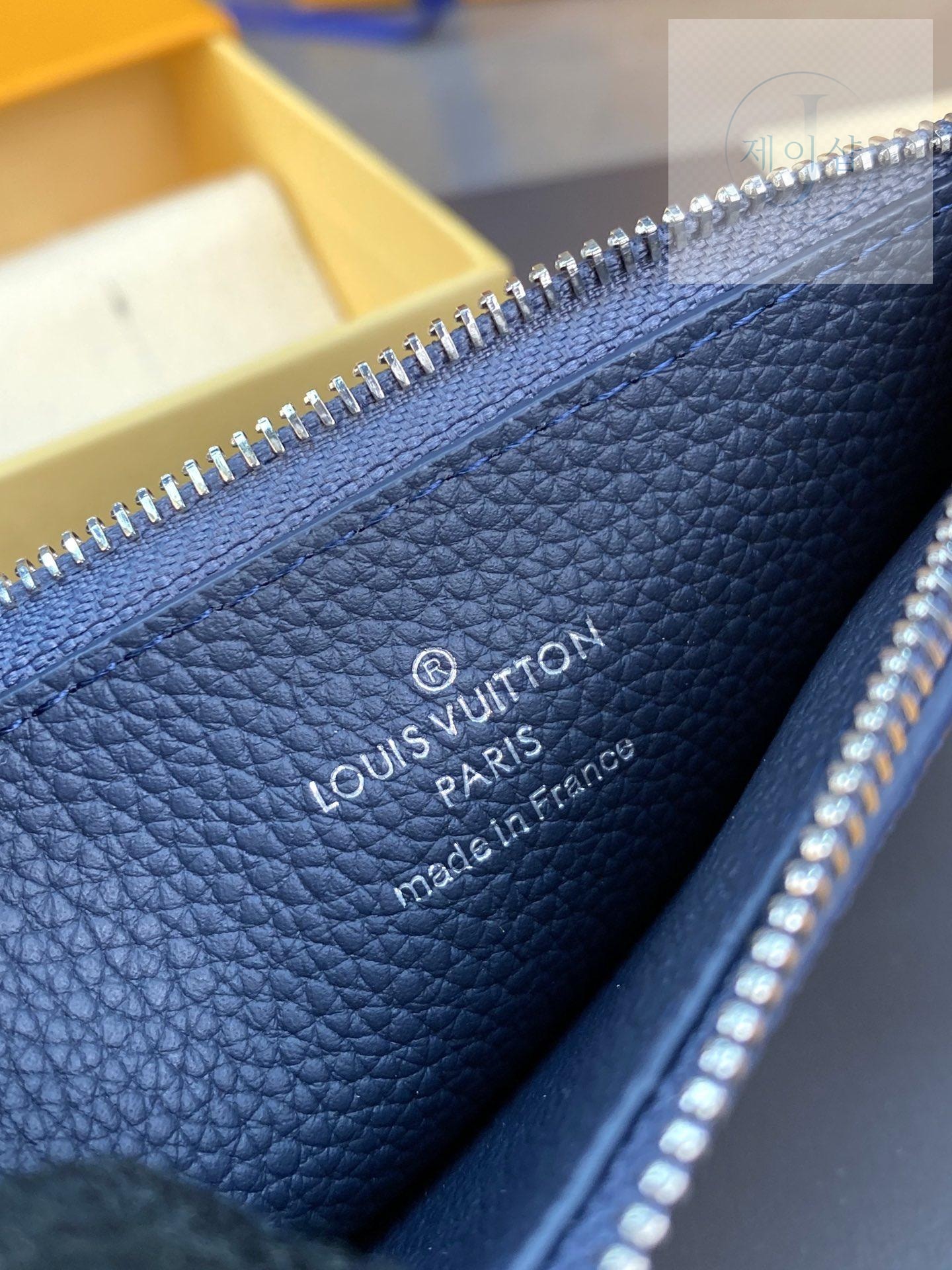 Louis Vuitton M82068 - 상세 이미지