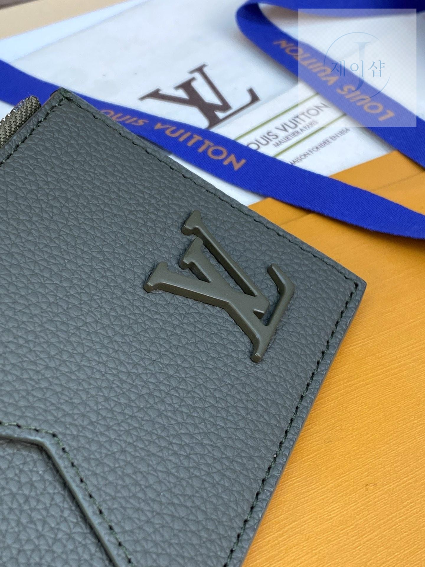 Louis Vuitton M82068 - 상세 이미지