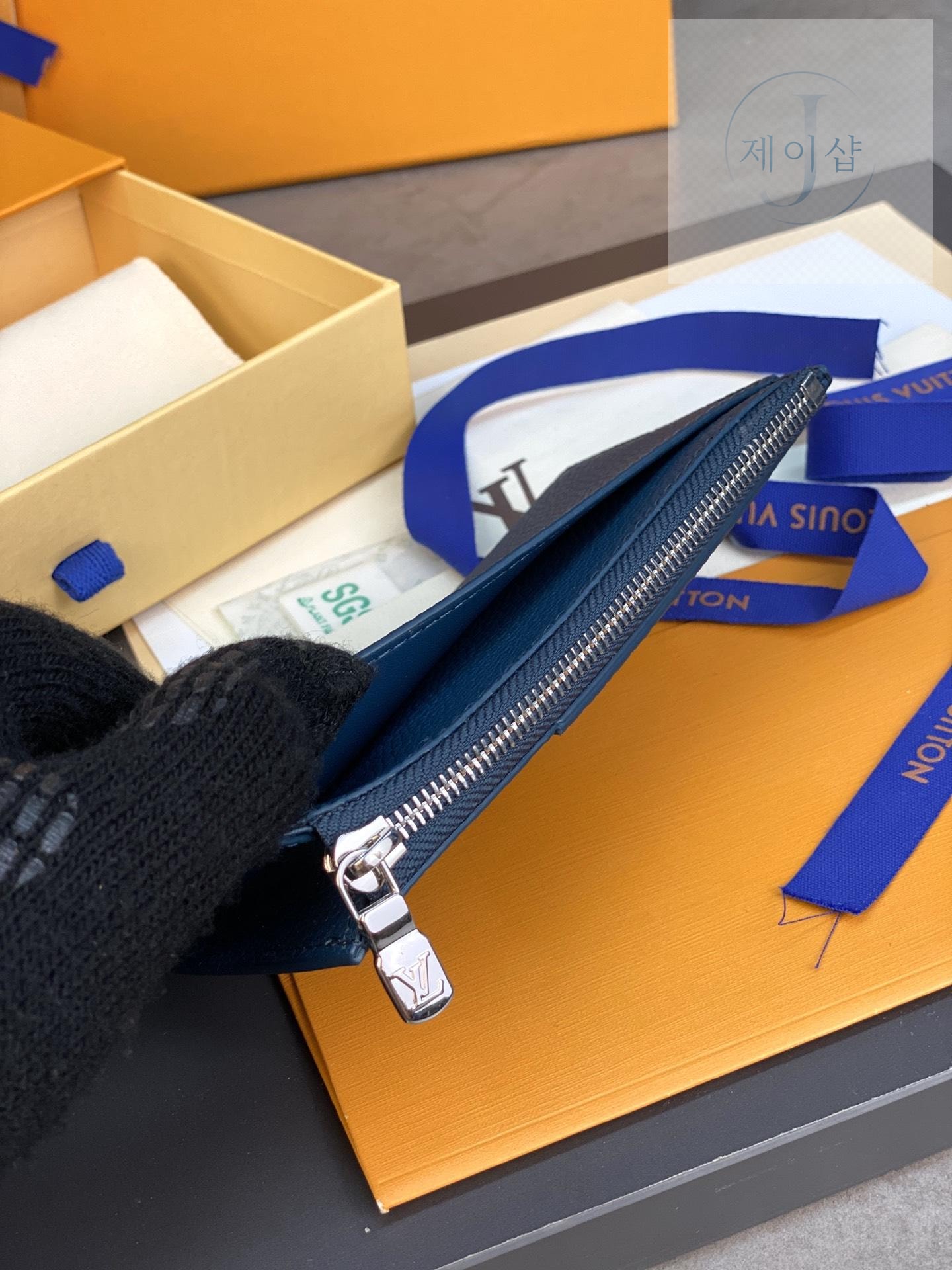 Louis Vuitton M82068 - 상세 이미지