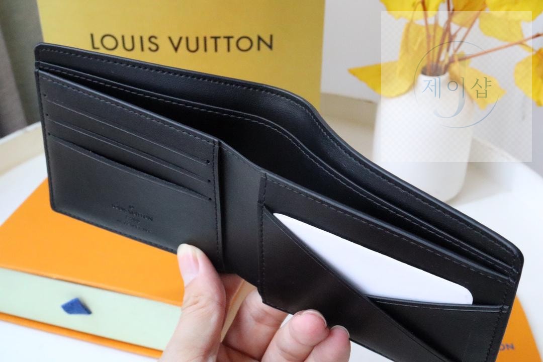 Louis Vuitton M82297 - 상세 이미지