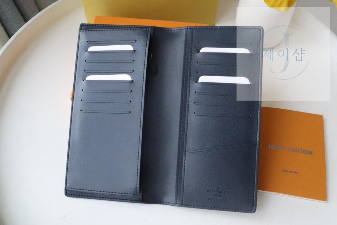 Louis Vuitton M82322 - 상세 이미지