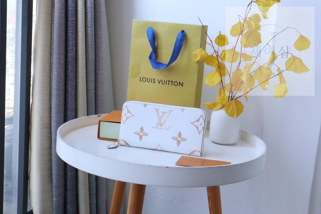 Louis Vuitton M82406 - 상세 이미지