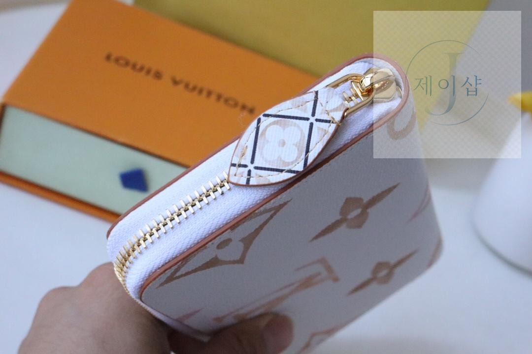 Louis Vuitton M82406 - 상세 이미지