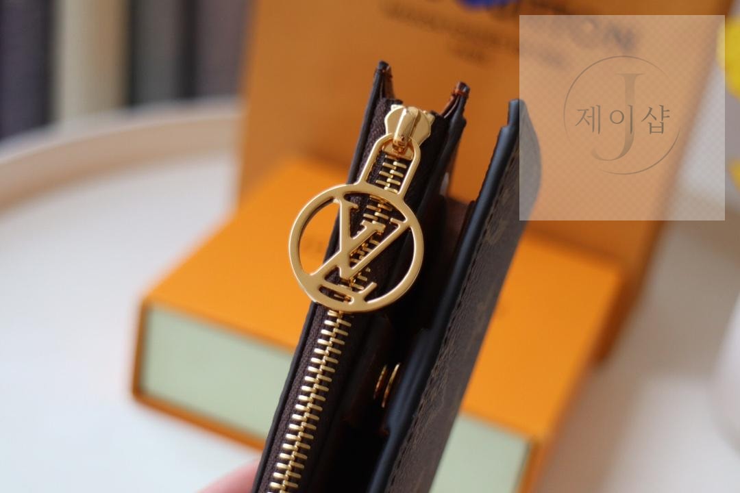 Louis Vuitton M82415 - 상세 이미지