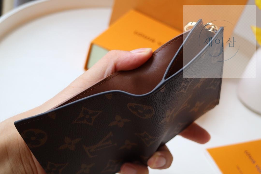 Louis Vuitton M82415 - 상세 이미지