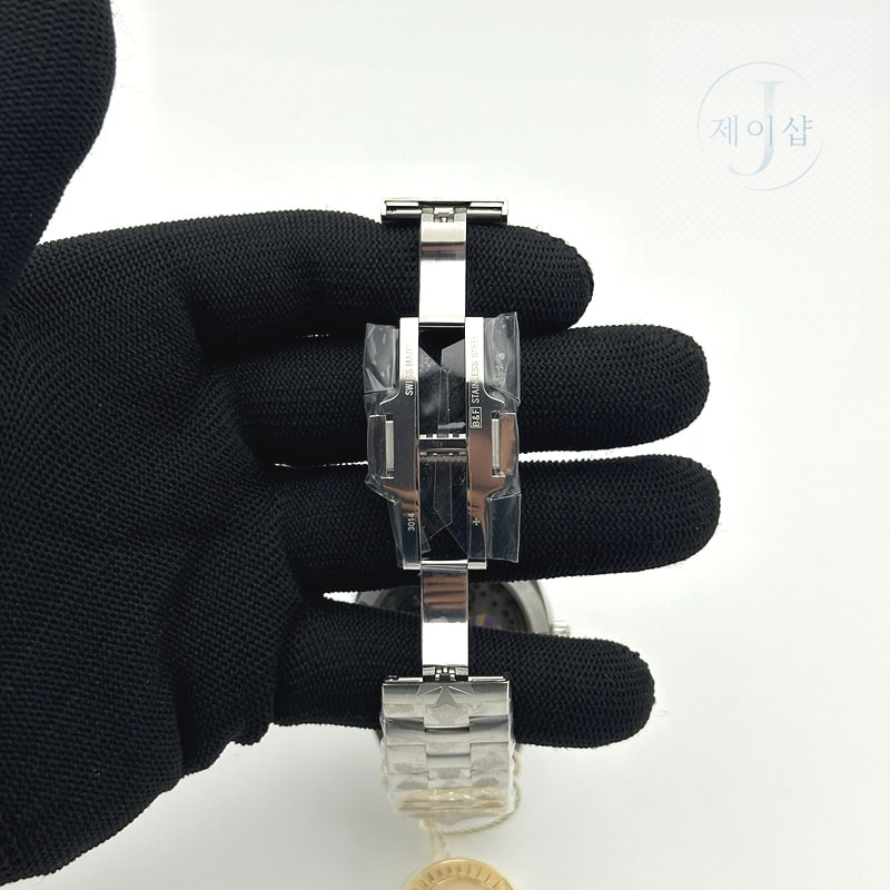 ZF공장 바쉐론콘스탄틴 오버시즈 4500V 스틸 블랙다이얼 브레이슬릿 Overseas 4500V SS ZF 1:1 Best Edition Black Dial on SS Bracelet A5100