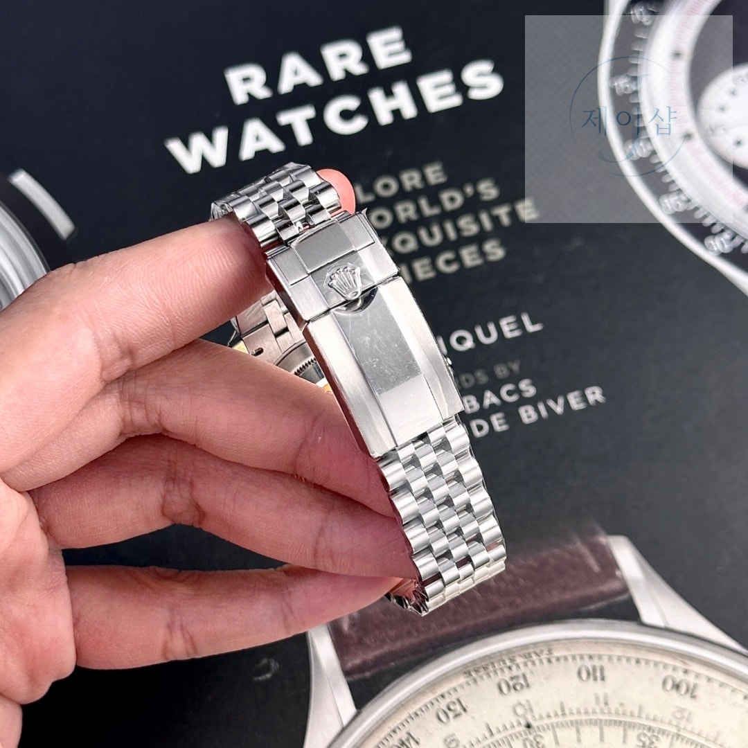 Rolex GMT-Master II 116710BLNR - 상세 이미지
