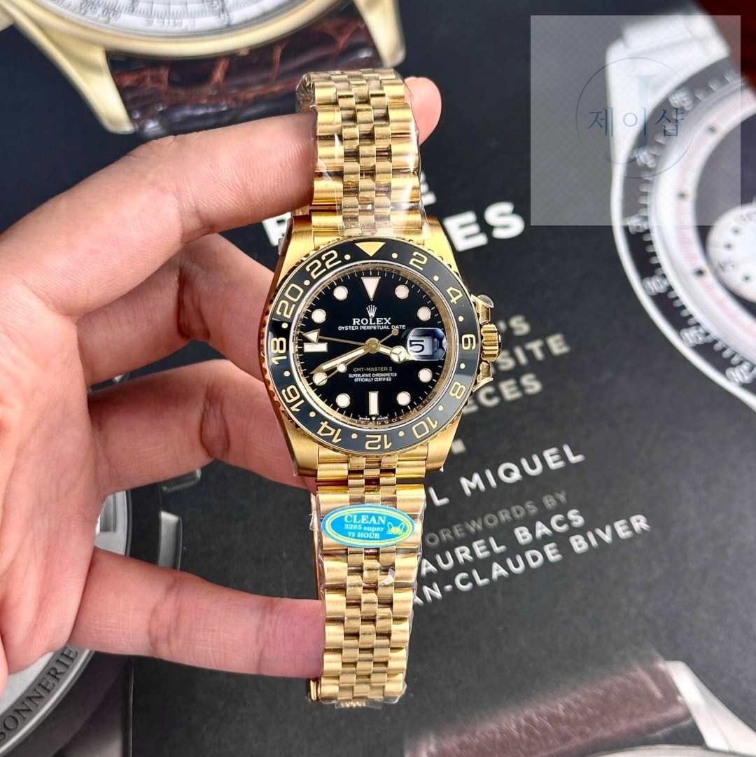 Rolex GMT-Master II Black Dial 126711 - 상세 이미지