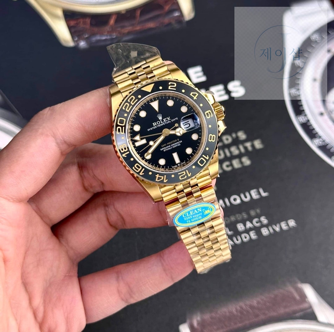 Rolex GMT-Master II Black Dial 126711 - 상세 이미지