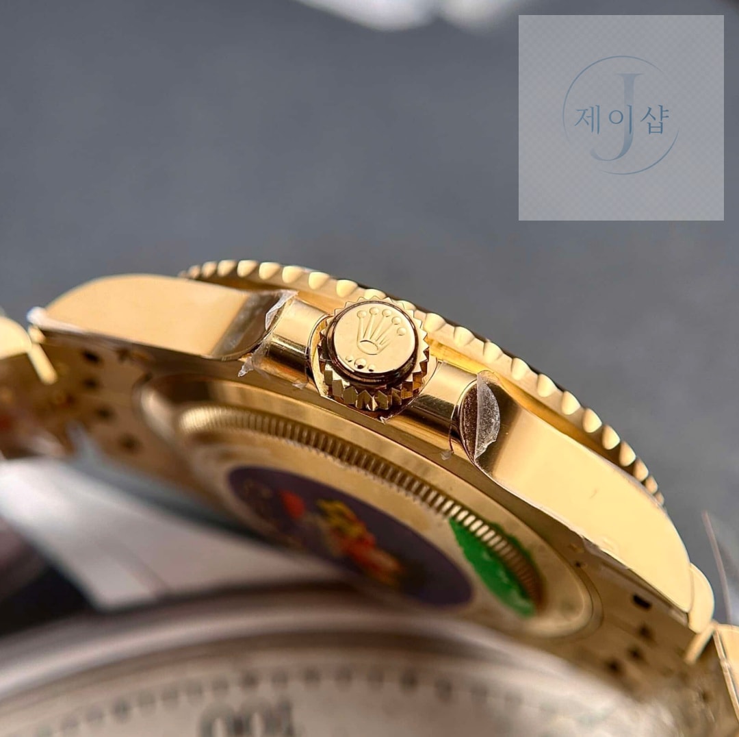 Rolex GMT-Master II Black Dial 126711 - 상세 이미지