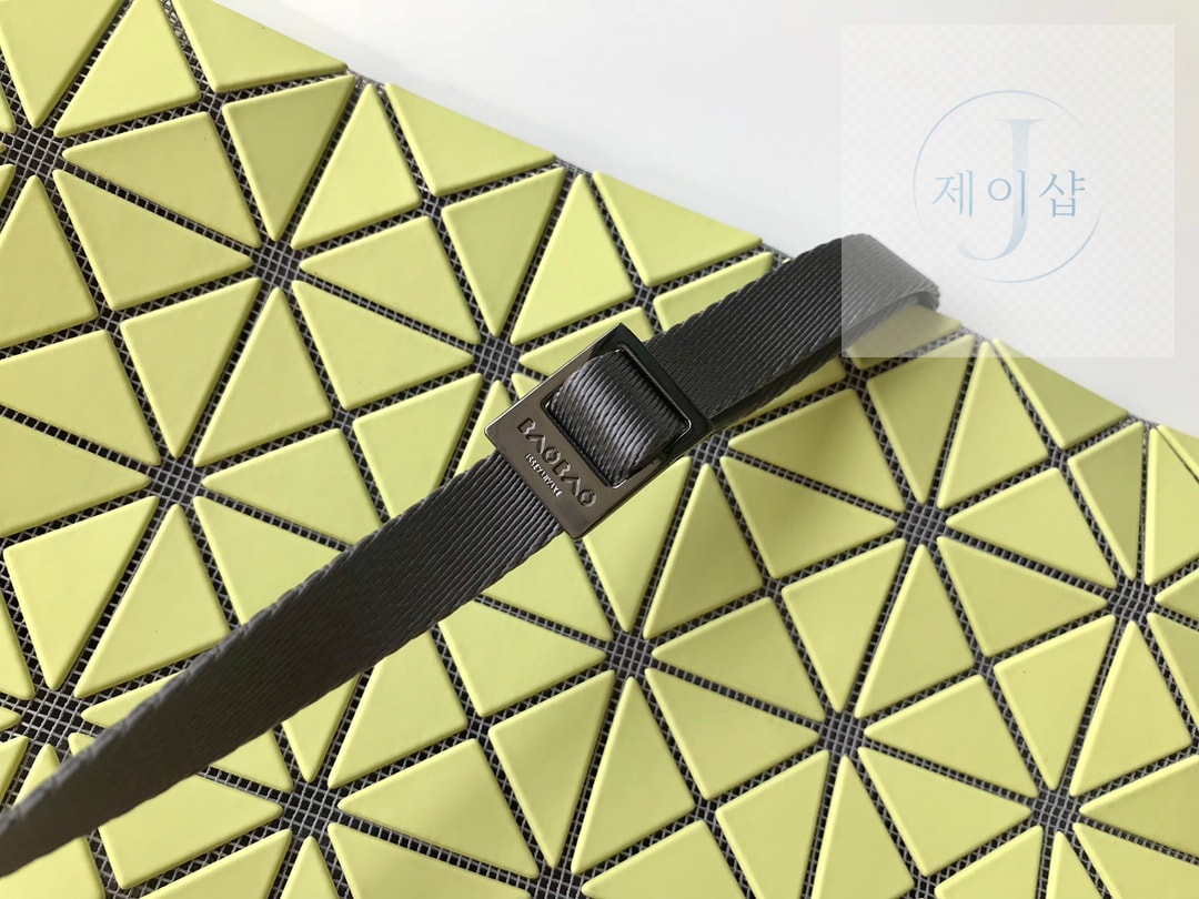 바오바오 루센트 크로스백 32번 이미지
