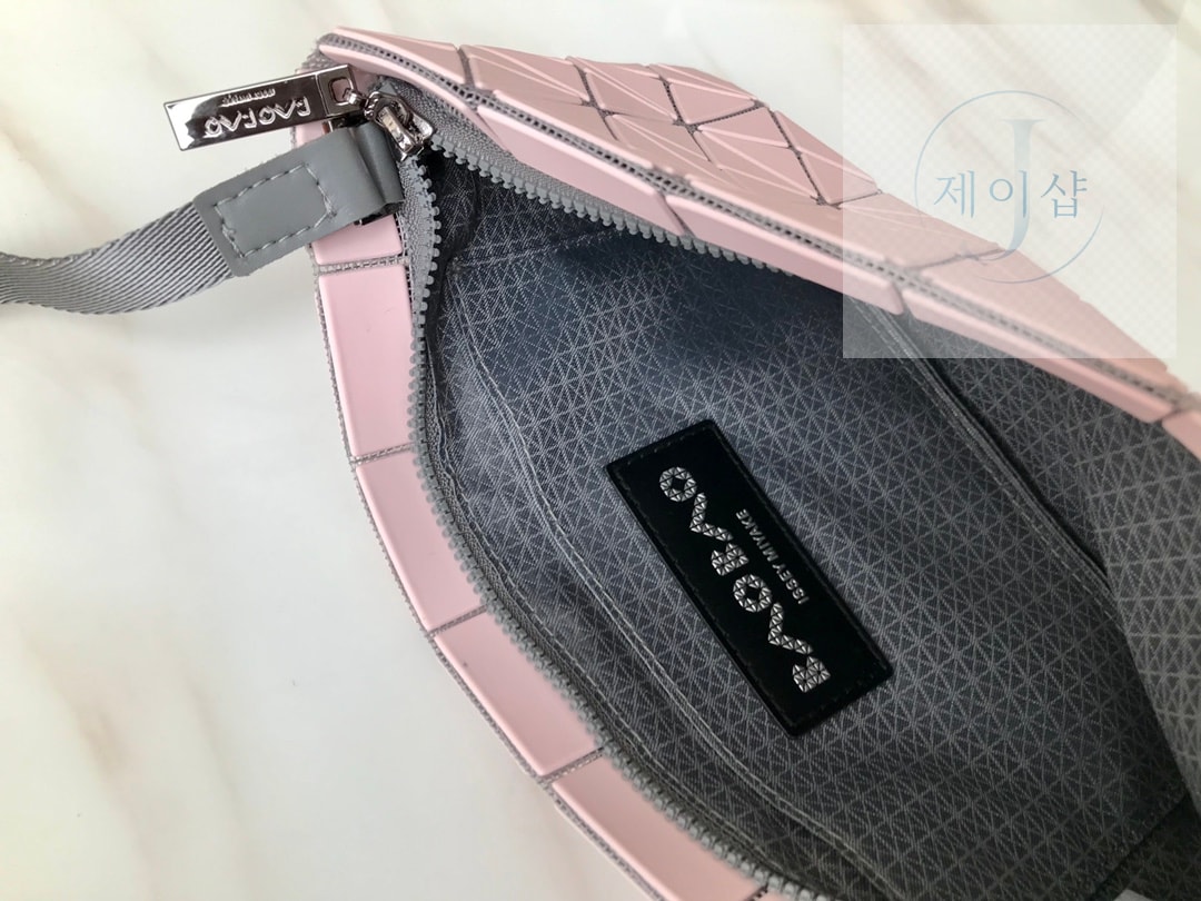 바오바오 루센트 크로스백 17번 이미지