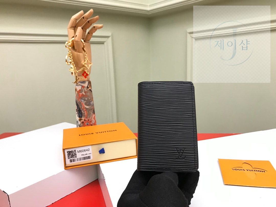 루이비통 오거나이저 에피 m60642