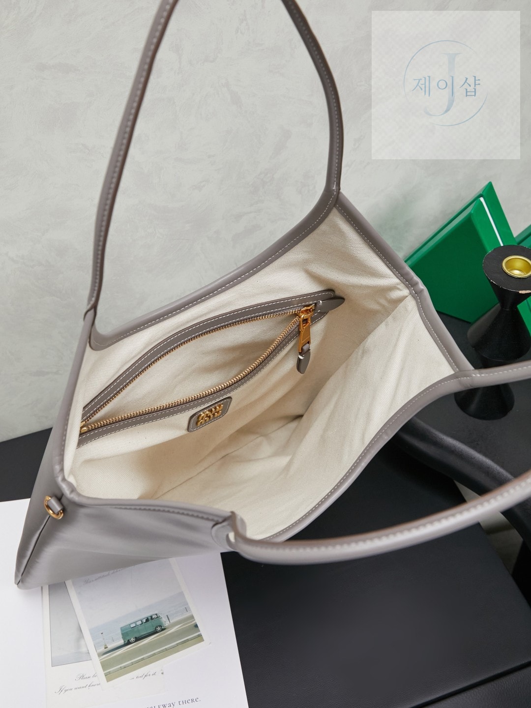 Miu Miu Ivy leather bag Regular 35번 이미지