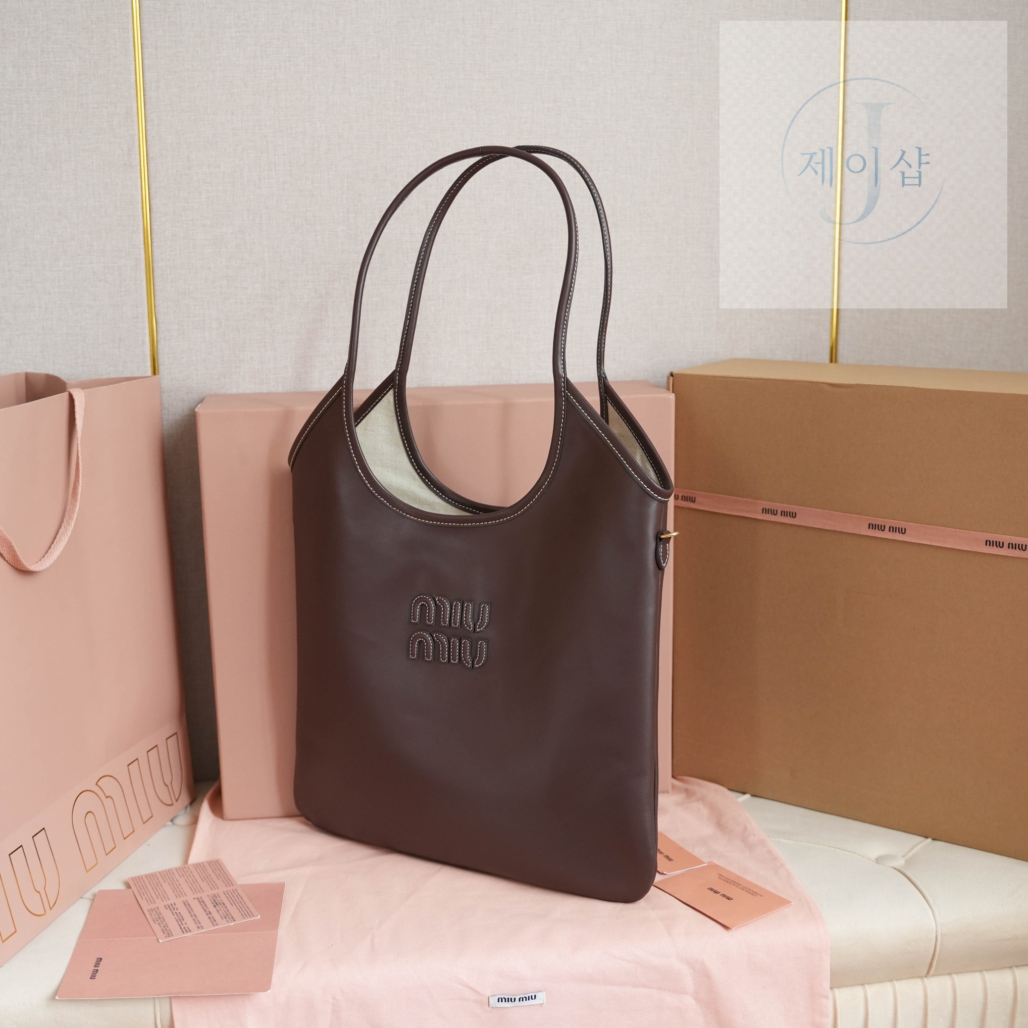 Miu Miu Ivy leather bag Regular 38번 이미지