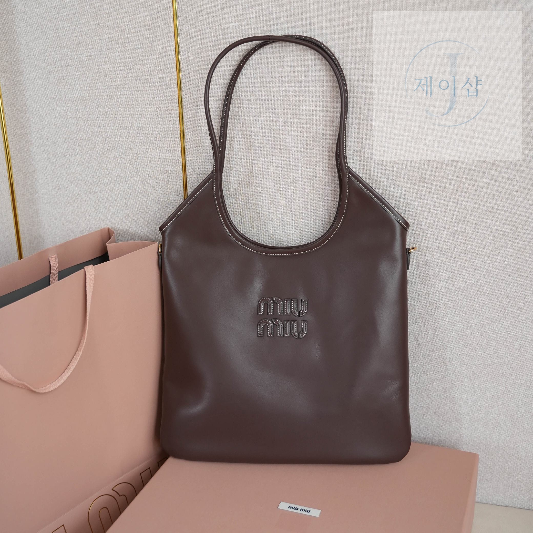 Miu Miu Ivy leather bag Regular 40번 이미지