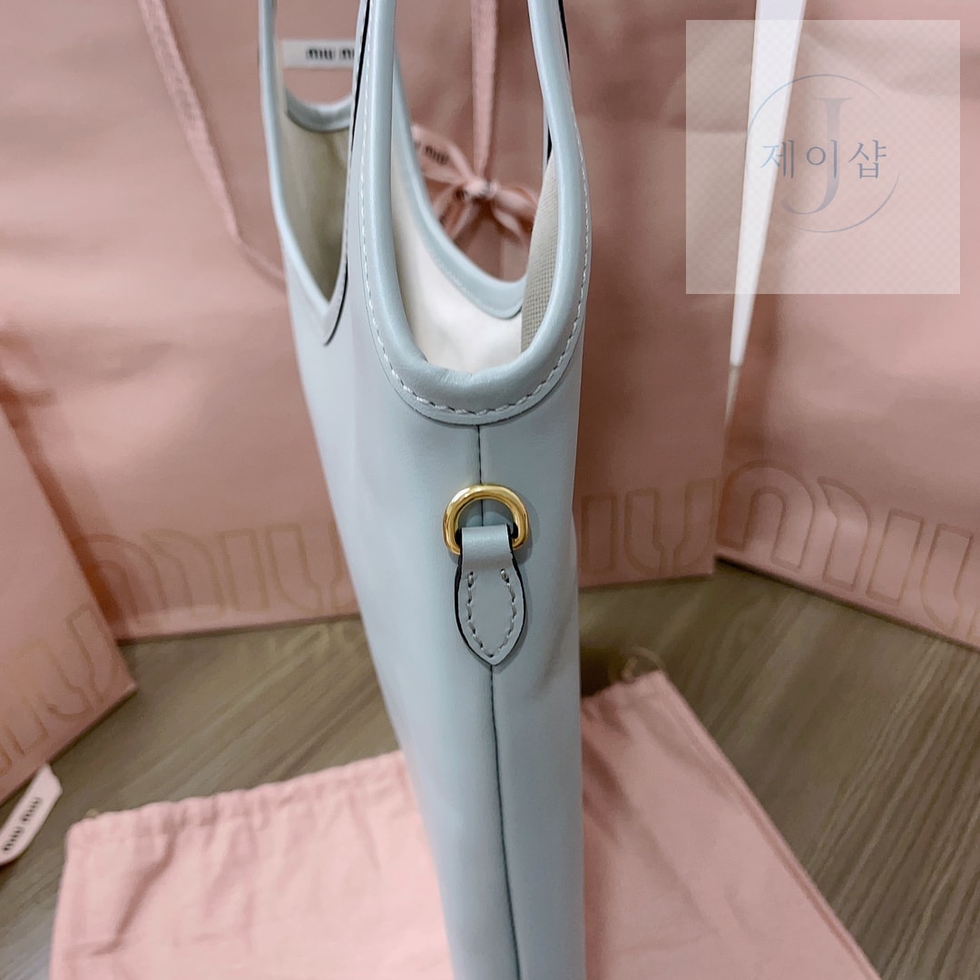 Miu Miu Ivy leather bag Regular 24번 이미지