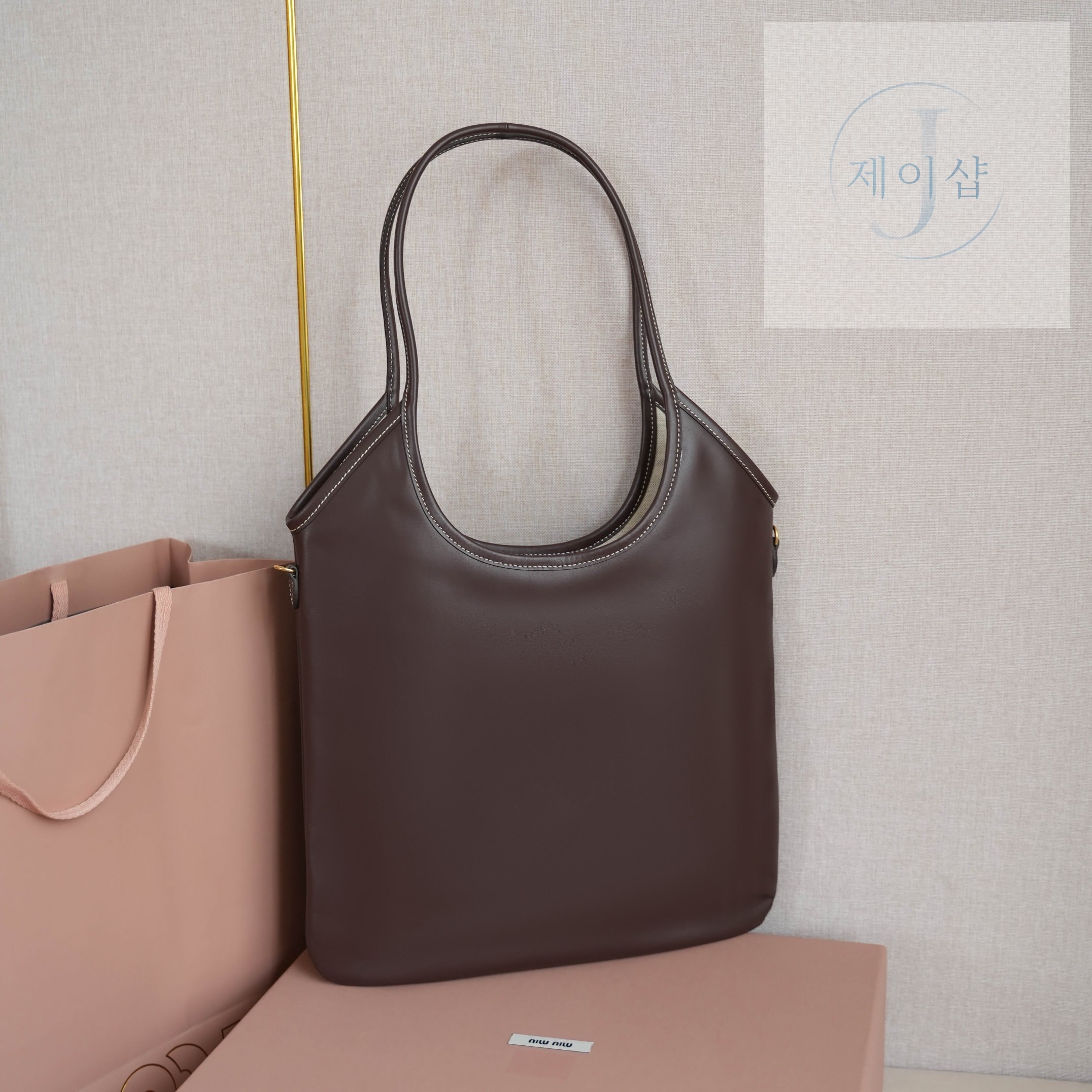 Miu Miu Ivy leather bag Regular 39번 이미지