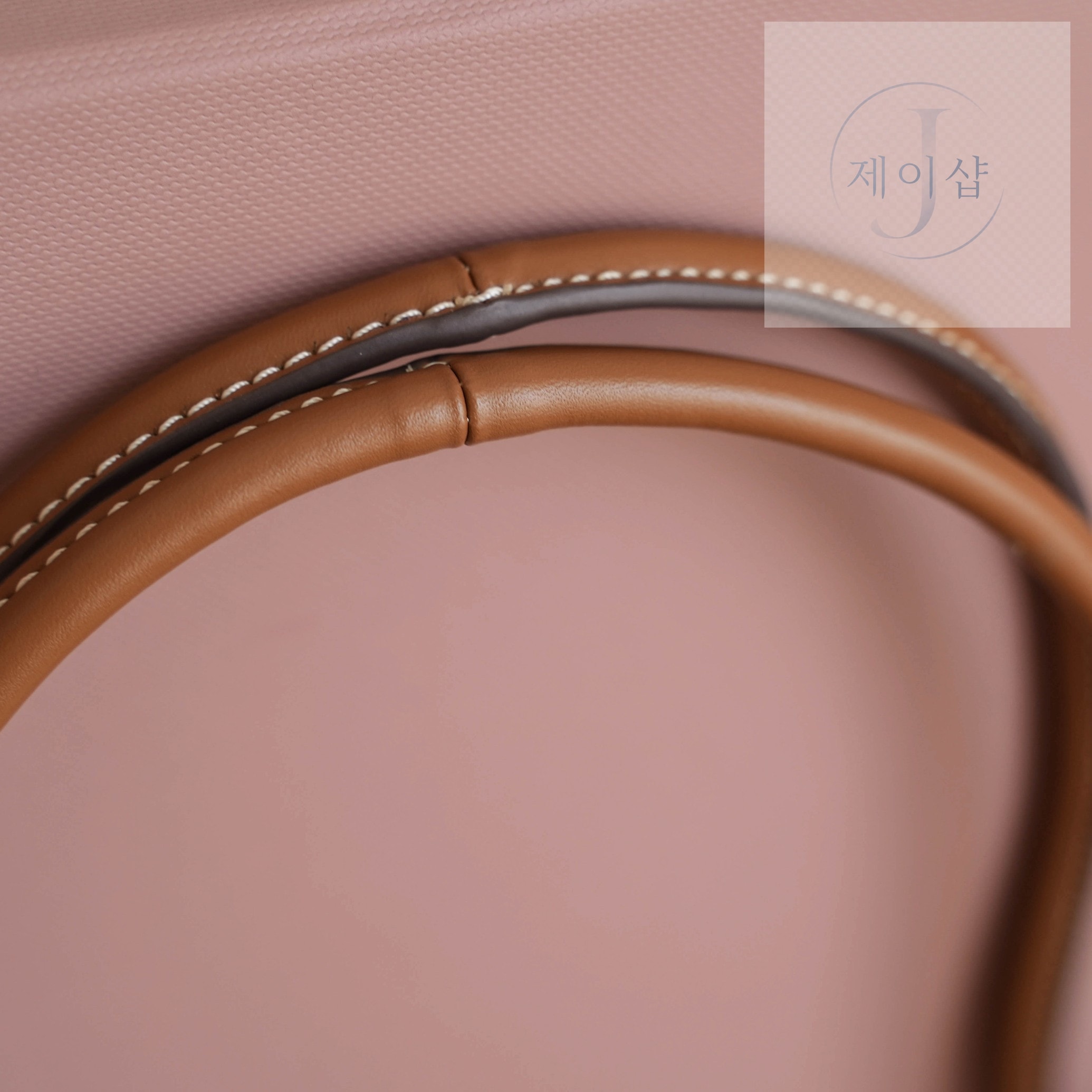 Miu Miu Ivy leather bag Regular 16번 이미지