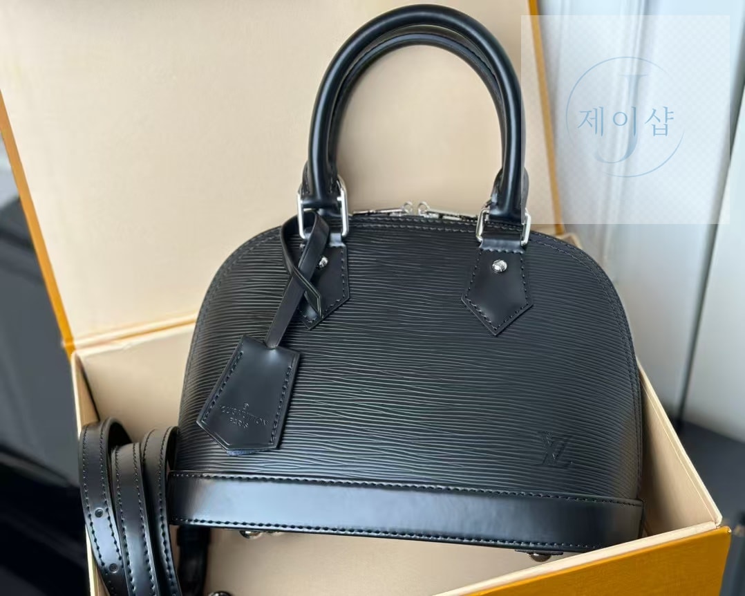 루이비통 알마 bb 에피 7번 이미지