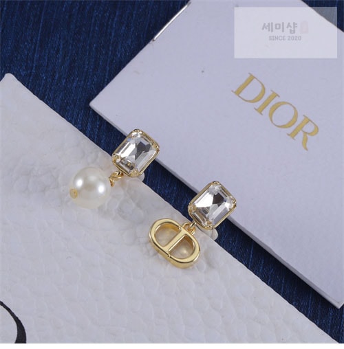 D I O R 디올 쁘띠 Petit CD 귀걸이 악세사리 10번 이미지