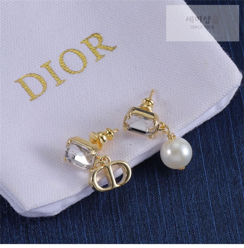 D I O R 디올 쁘띠 Petit CD 귀걸이 악세사리 13번 이미지